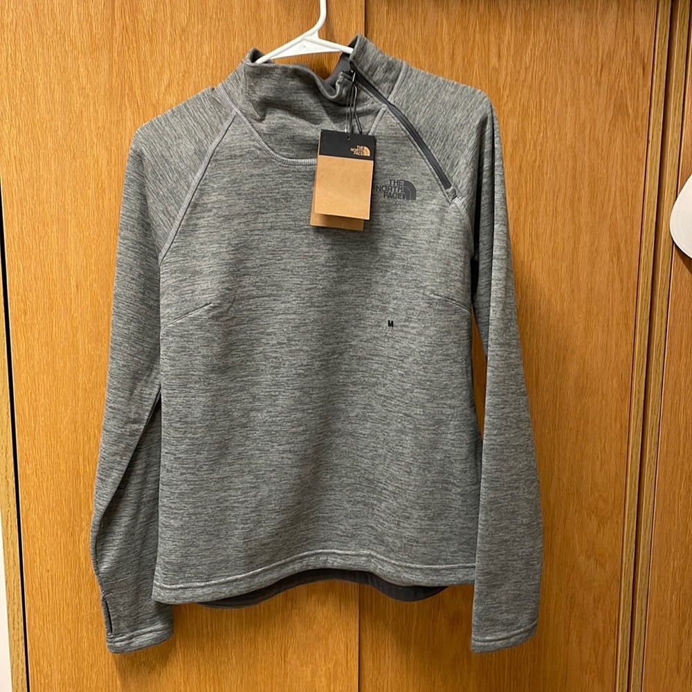 BRAND NEW North Face Pullover